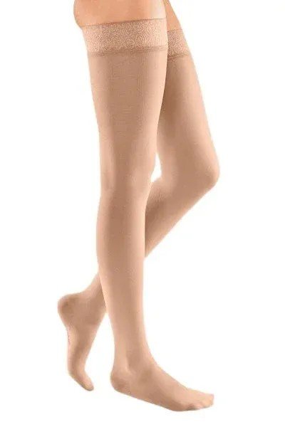 Stehenní punčochy mediven elegance (II.KT) - S lemem sensitive, velikost 3, barva caramel, délka krátká, se špicí Stehenní punčochy mediven elegance (II.KT) - S lemem sensitive, velikost 3, barva caramel, délka krátká, se špicí